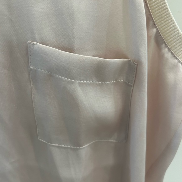 R Label Cream Front Pocket Satin Tank Size XS Excellent condition! - Picture 3 of 4